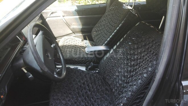 Mercedes E 250 1985, 477,700 km - 2.5 l - Bakı
