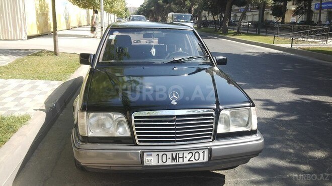 Mercedes E 250 1985, 477,700 km - 2.5 l - Bakı