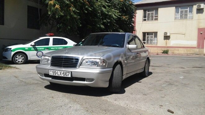 Mercedes C 240 1999, 332,000 km - 2.4 l - Bakı