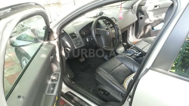 Volvo  2011, 66 km - 2.0 l - Sumqayıt