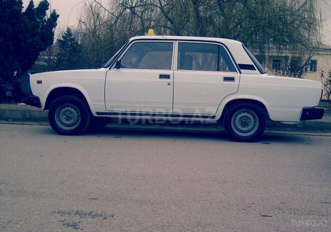 LADA (VAZ) 2107 2004, 89,000 km - 1.6 l - Quba
