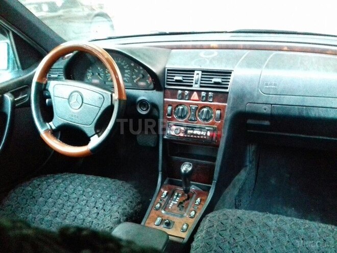 Mercedes C 220 1999, 356,000 km - 2.2 l - Bakı
