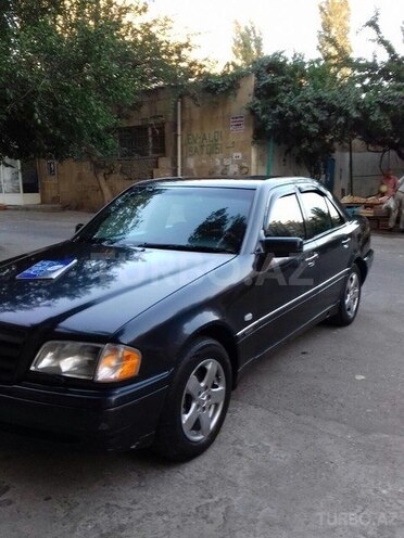 Mercedes C 220 1999, 356,000 km - 2.2 l - Bakı