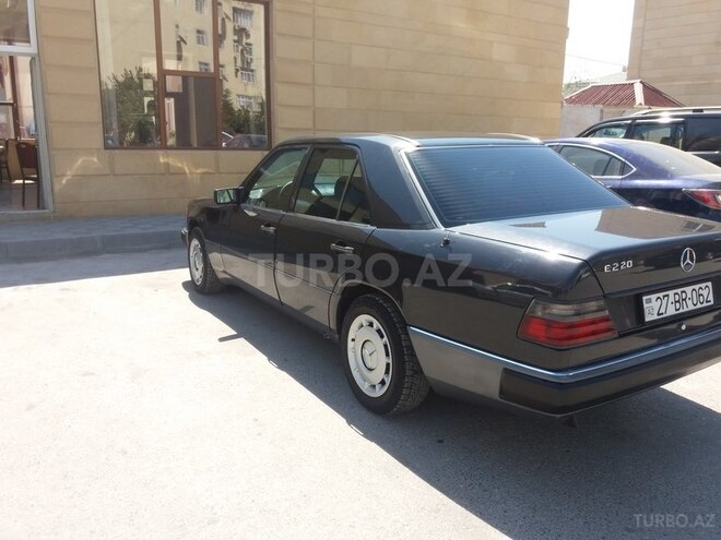 Mercedes E 220 1992, 350,000 km - 2.2 l - Sumqayıt
