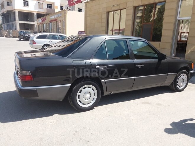 Mercedes E 220 1992, 350,000 km - 2.2 l - Sumqayıt