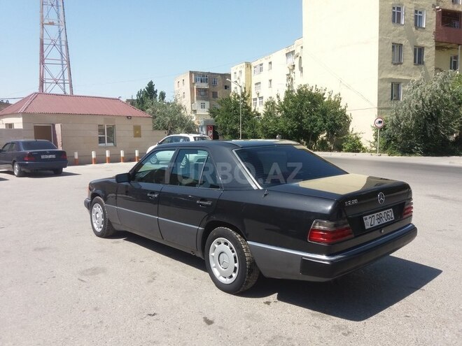 Mercedes E 220 1992, 350,000 km - 2.2 l - Sumqayıt
