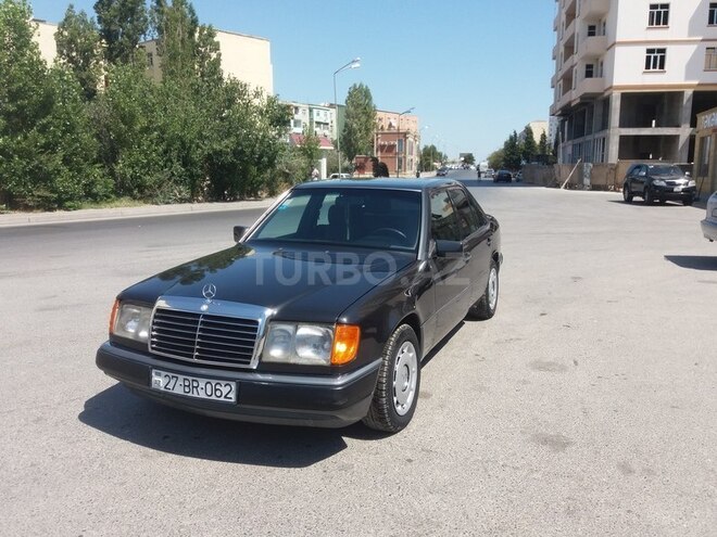 Mercedes E 220 1992, 350,000 km - 2.2 l - Sumqayıt