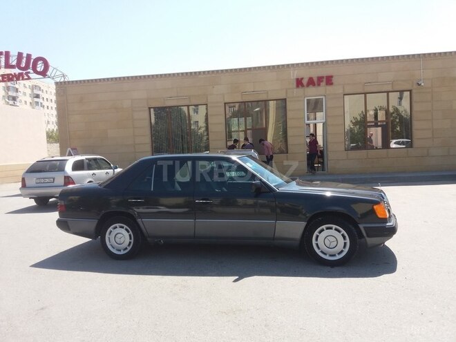 Mercedes E 220 1992, 350,000 km - 2.2 l - Sumqayıt