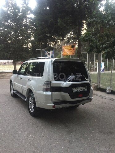 Mitsubishi Pajero 2015, 25,200 km - 3.0 l - Bakı