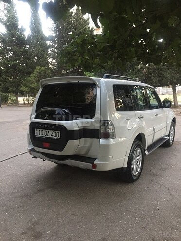 Mitsubishi Pajero 2015, 25,200 km - 3.0 l - Bakı
