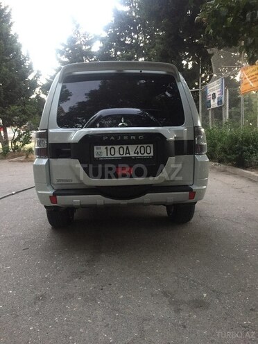 Mitsubishi Pajero 2015, 25,200 km - 3.0 l - Bakı