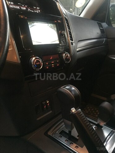 Mitsubishi Pajero 2015, 25,200 km - 3.0 l - Bakı