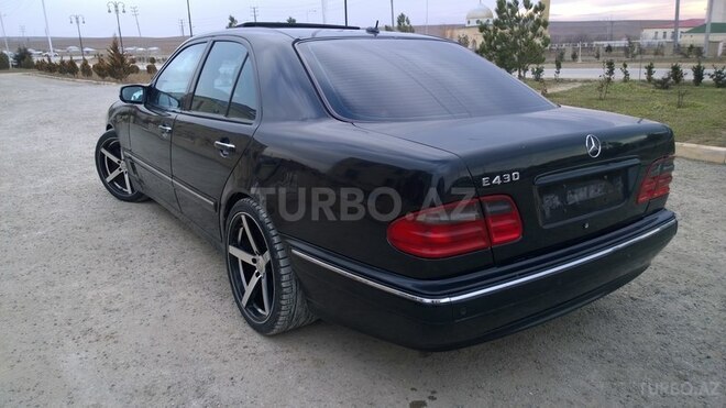 Mercedes E 430 2001, 354,000 km - 4.3 l - Bakı