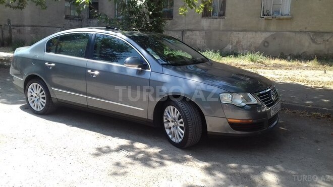 Volkswagen Passat 2005, 156,000 km - 2.0 l - Gəncə