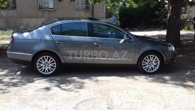Volkswagen Passat 2005, 156,000 km - 2.0 l - Gəncə