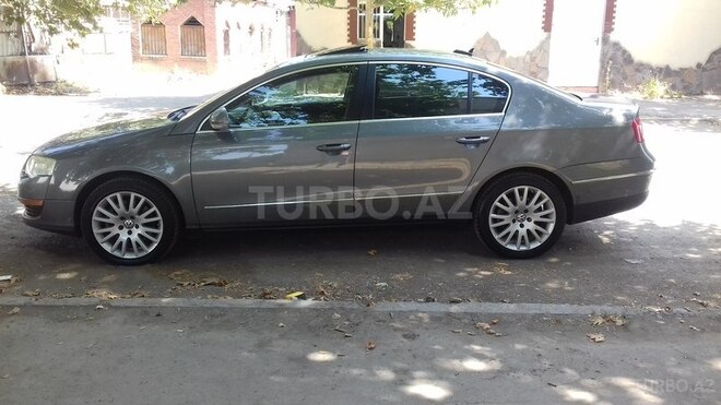 Volkswagen Passat 2005, 156,000 km - 2.0 l - Gəncə