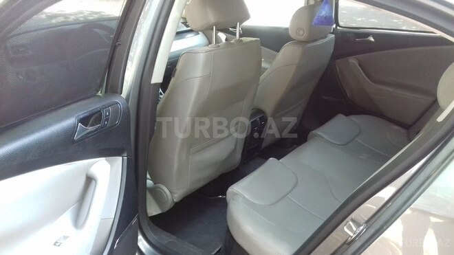 Volkswagen Passat 2005, 156,000 km - 2.0 l - Gəncə