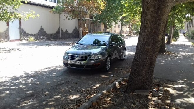 Volkswagen Passat 2005, 156,000 km - 2.0 l - Gəncə