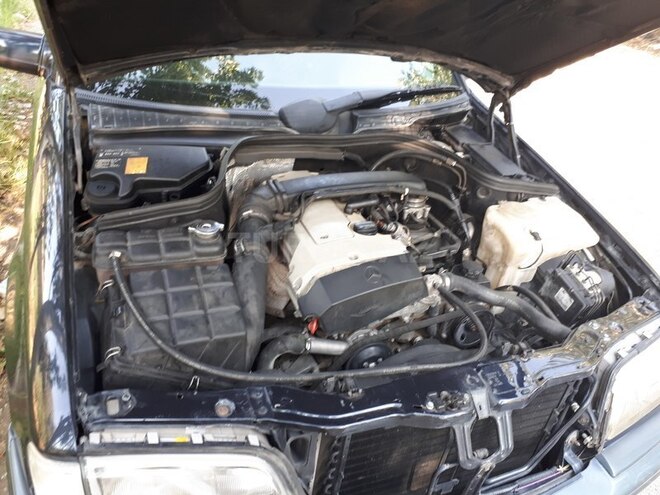 Mercedes C 180 1999, 290,000 km - 1.8 л - Bakı
