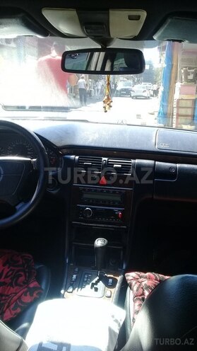 Mercedes E 200 1998, 15,700 km - 0.2 л - Bakı