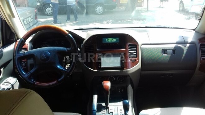 Mitsubishi Pajero 2005, 270,000 km - 3.0 л - Bakı