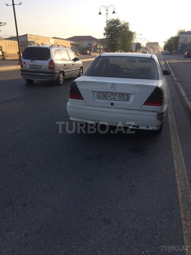 Mercedes C 180 1994, 333,444 km - 1.8 l - Quba