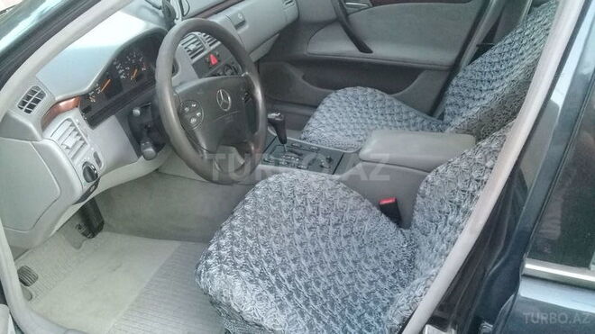 Mercedes E 220 1999, 270,947 km - 2.2 л - Bakı