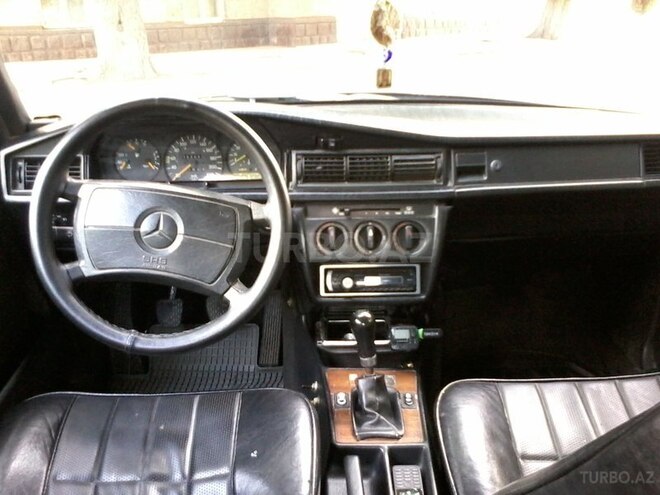 Mercedes 190 1990, 320,000 km - 2.0 л - Mingəçevir