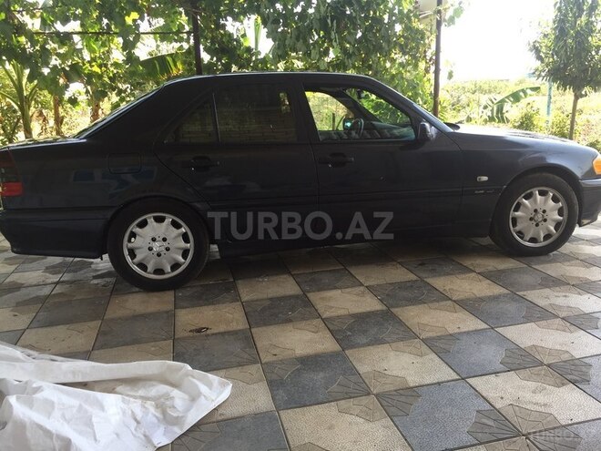 Mercedes C 220 2000, 340,000 km - 2.2 l - Cəlilabad