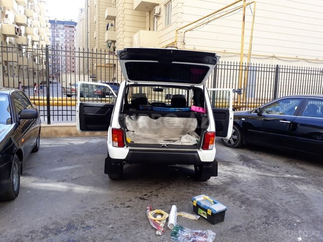 LADA (VAZ) Niva 2015, 10,400 km - 1.7 л - Bakı