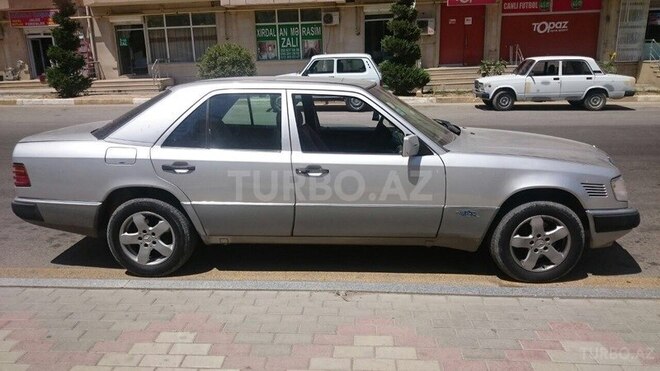 Mercedes E 300 1993, 400,000 km - 3.0 л - Bakı