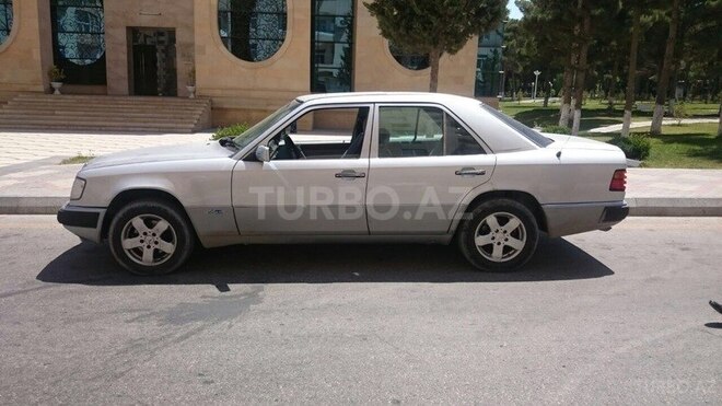 Mercedes E 300 1993, 400,000 km - 3.0 л - Bakı
