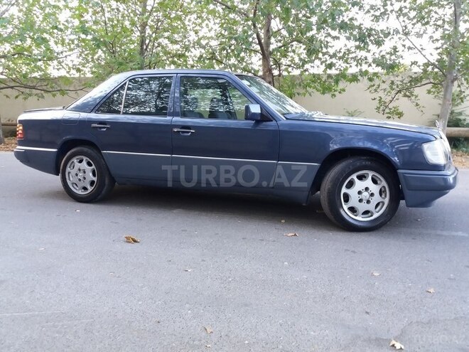 Mercedes E 250 1991, 365,470 km - 2.5 l - Bakı