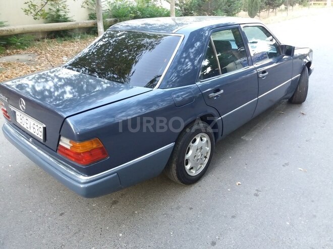 Mercedes E 250 1991, 365,470 km - 2.5 l - Bakı