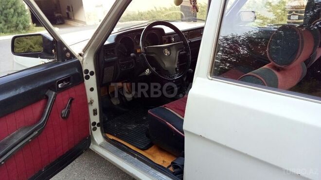 GAZ 3102 1993, 191,500 km - 2.4 l - Quba