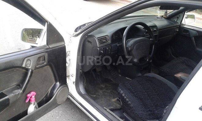 Opel Vectra 1995, 193,000 km - 1.8 l - Sumqayıt