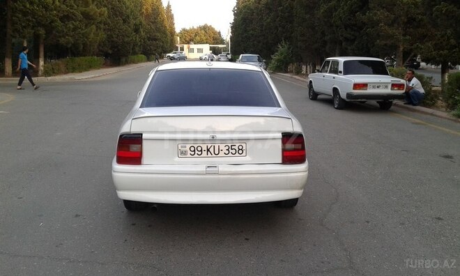 Opel Vectra 1995, 193,000 km - 1.8 l - Sumqayıt