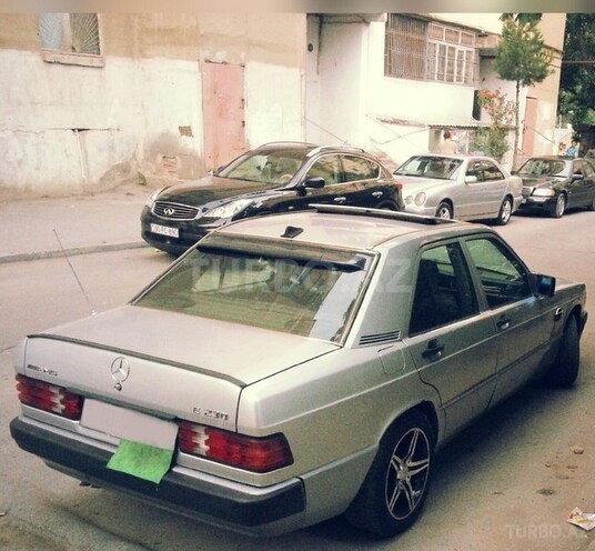Mercedes E 220 1993, 110,000 km - 0.1 l - Bakı