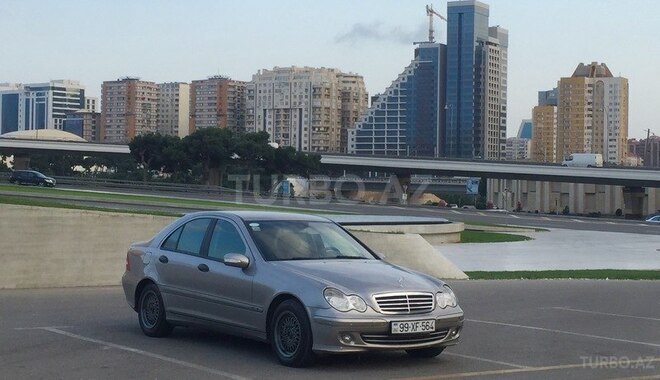 Mercedes C 220 2005, 250,000 km - 2.2 л - Xırdalan