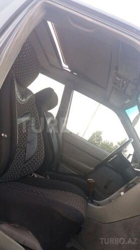 Mercedes E 200 1990, 220,000 km - 2.0 л - Sumqayıt