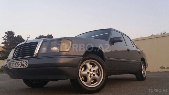 Mercedes E 200 1990, 220,000 km - 2.0 л - Sumqayıt