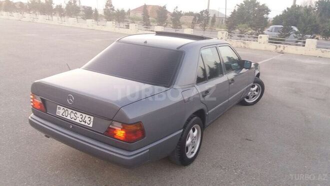 Mercedes E 200 1990, 220,000 km - 2.0 л - Sumqayıt
