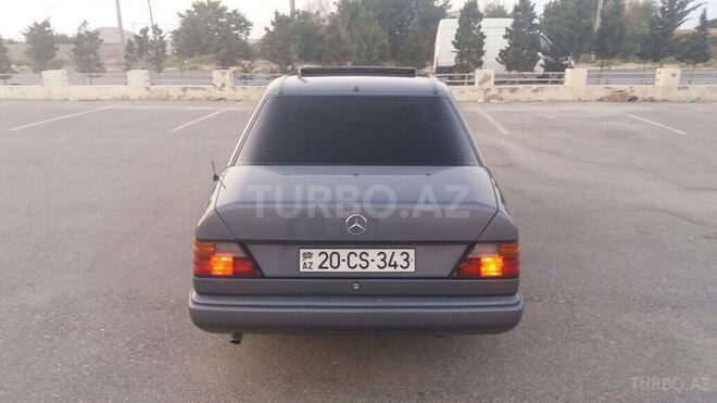 Mercedes E 200 1990, 220,000 km - 2.0 л - Sumqayıt