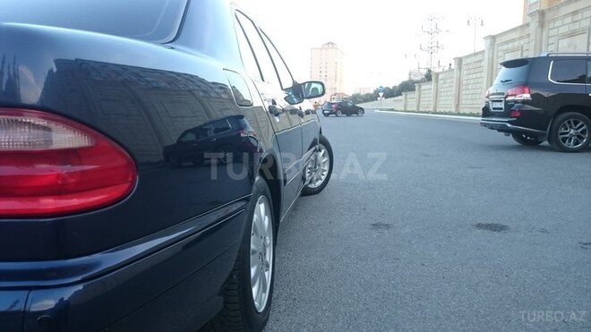 Mercedes E 200 2000, 242,000 km - 2.0 l - Bakı