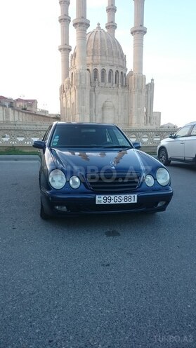 Mercedes E 200 2000, 242,000 km - 2.0 l - Bakı