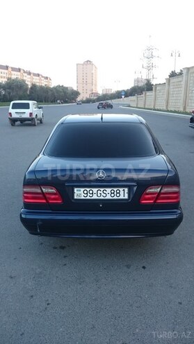 Mercedes E 200 2000, 242,000 km - 2.0 l - Bakı