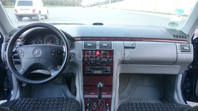 Mercedes E 200 2000, 242,000 km - 2.0 l - Bakı