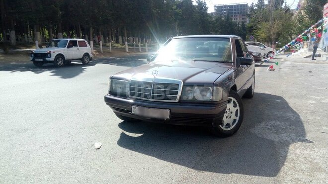 Mercedes 190 1993, 288,300 km - 1.8 l - Bakı