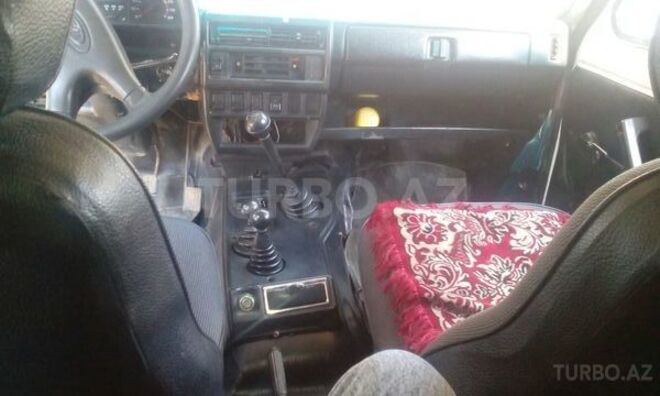 LADA (VAZ) Niva 1998, 400,000 km - 1.7 l - Astara