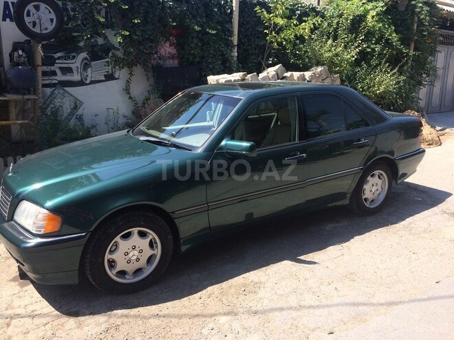 Mercedes C 230 2000, 240,000 km - 2.3 l - Bakı
